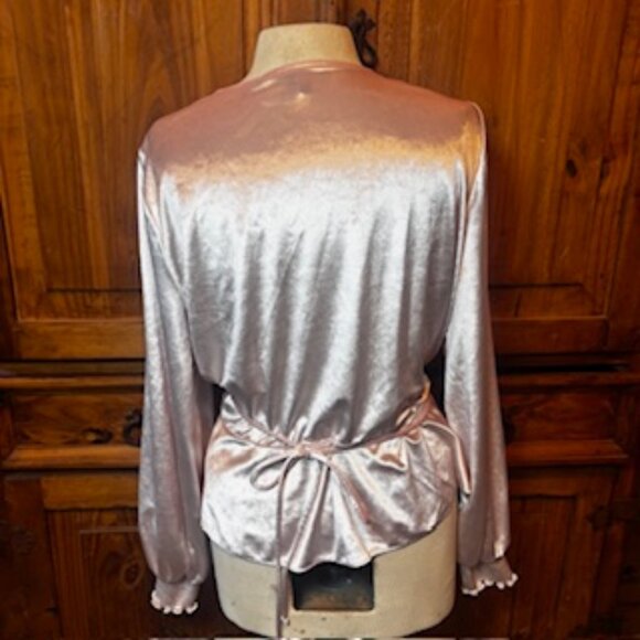White House Black Market Blush Pink Velvet Wrap Top - Size XL - Picture 6 of 8